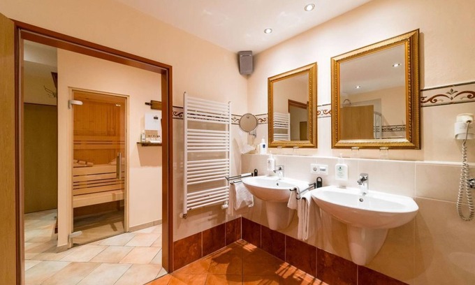 Zeltingen-Rachtig House | Spa Suite Rosenberg in the GH WeinKabinett - Hotel Zeltinger Hof