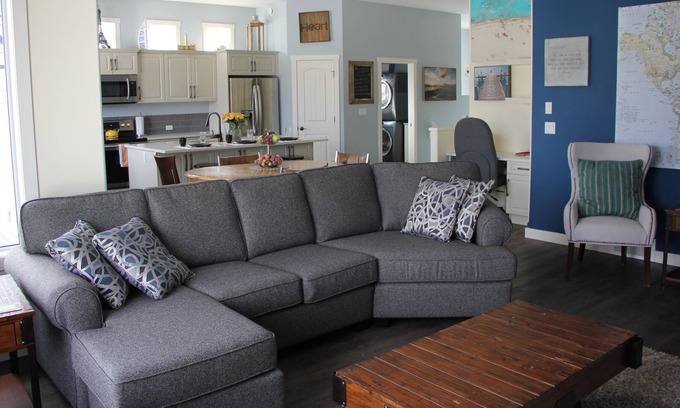 Red Deer House | Space to Stay in Style in Red Deer