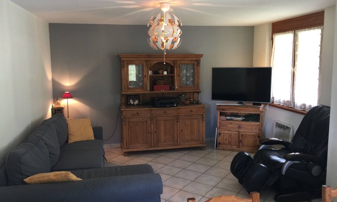 Les Bossons Apartment | Spacieux Appartement Face aux Glaciers au Coeur des Montagnes