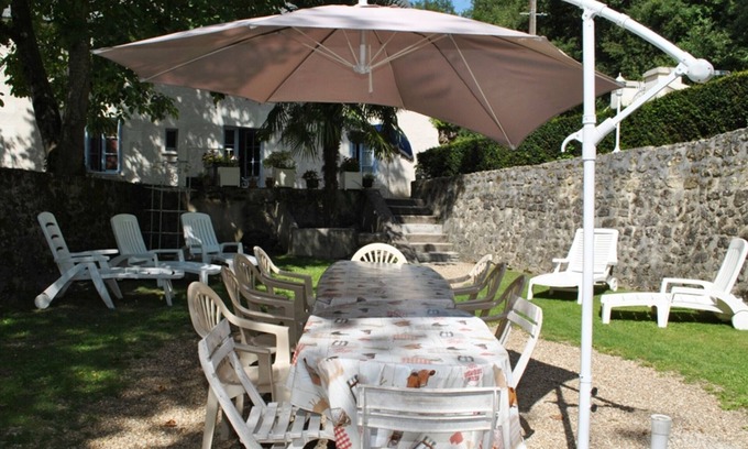 Blere Cottage | Spacieux gîte familial avec jeux, cheminée et jardin, proche des châteaux et du zoo de Beauval