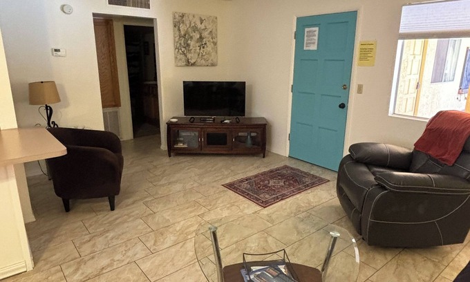 Lake Havasu City Apartment | Spacious 1 bedroom sleeps 6. Pool, Boat Parking. Walking distance to Downtown