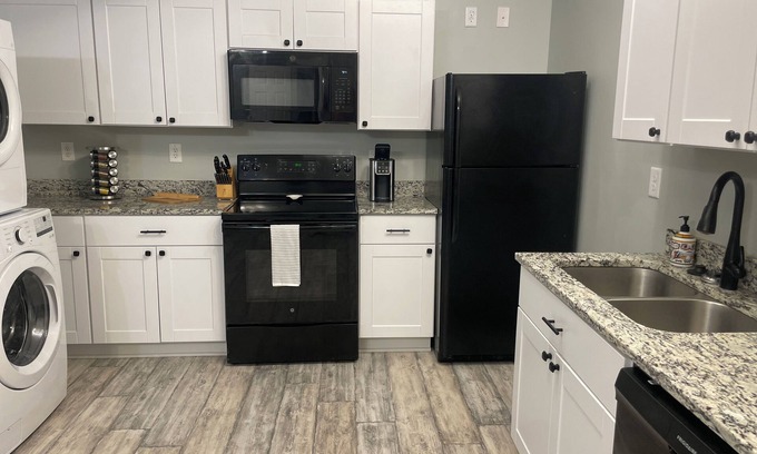 Apex Apartment | Spacious 1-bedroom apartment in lovely Apex with theater room