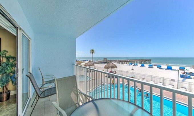 Indian Shores Condo | Spacious 2-bed, 2-bath Sand Dollar 111-GULF FRONT CORNER UNIT n