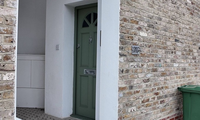Haverstock Apartment | Spacious 2 Bed Apart with Patio in Camden WR201