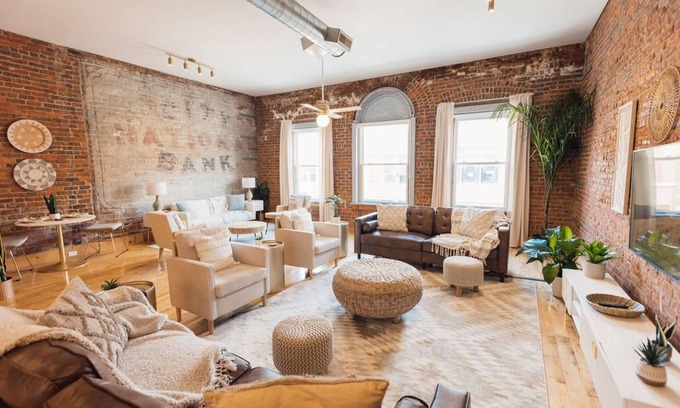 Johnson City Apartment | Spacious 2 Bed Loft in Johnson City