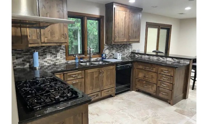 Branch House | Spacious 2-bedroom country home on 17 wooded acres