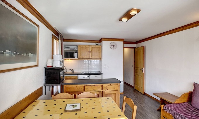 Les Bruyeres Apartment | Spacious 2-Bedroom, 2-Bath Condo with Mountain View – Ski-In/Ski-Out at Les Menuires