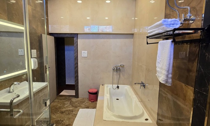 Vrindavan Apartment | Spacious 2-bedroom with kitchen apartment with WiFi, AC in tranquil Vrindavan
