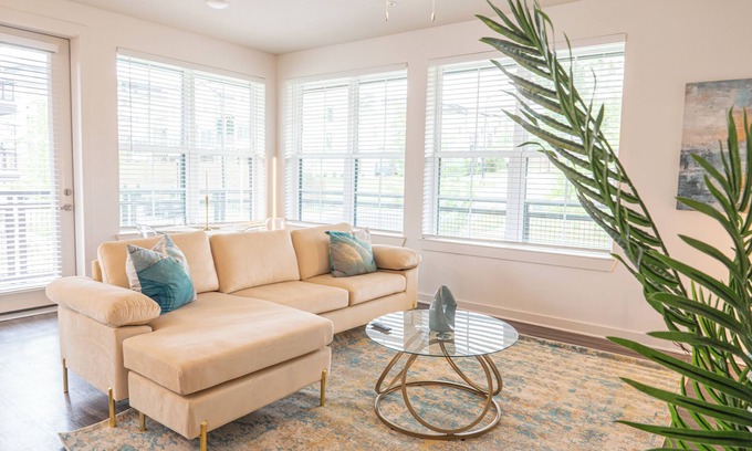 Bolton Apartment | Spacious 2BDRM/2BA at a New Property West Midtown w/FREE parking, Pool & Gym
