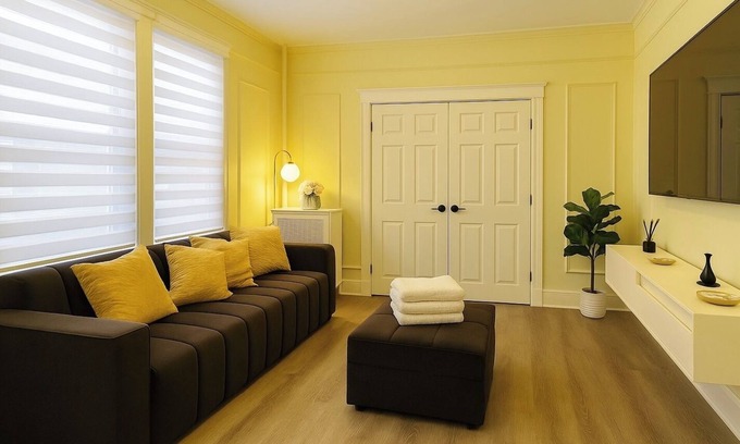 Jersey City House | Spacious 2BR APT Multiple Fireworks Shows Just Mins Away!