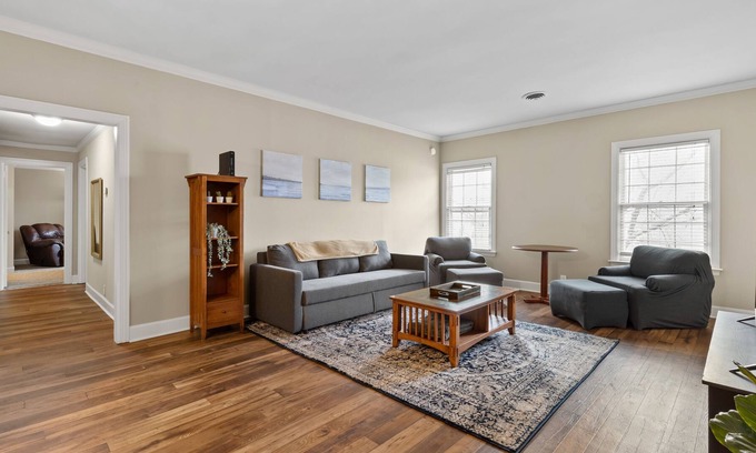 Green Hills Apartment | Spacious 2BR Condo near DT NSH w/ Free Parking