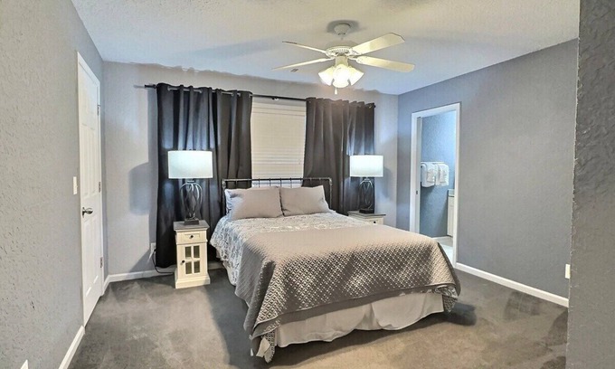 Prattville House | Spacious 3/2.5 in Prattville!