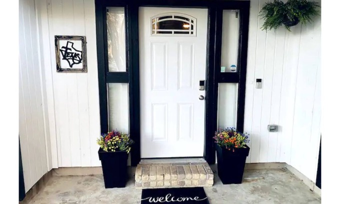 Live Oak House | Spacious 3 BDRM for 9 - SA & NB