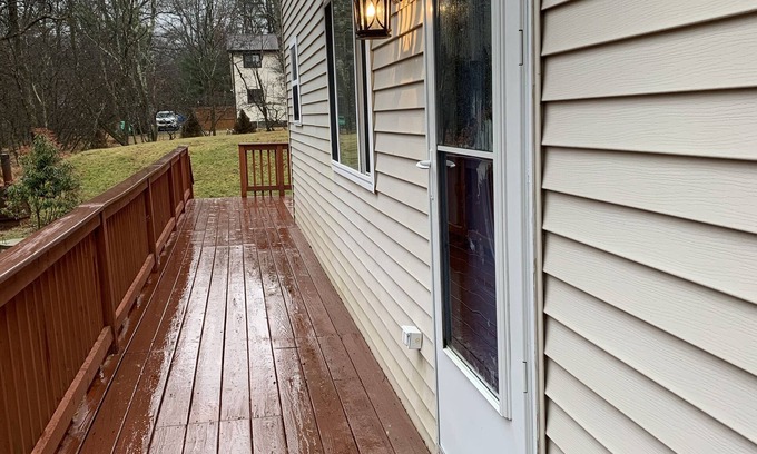 Albrightsville Ski Chalet | Spacious 3-Bedroom Chalet near Poconos!
