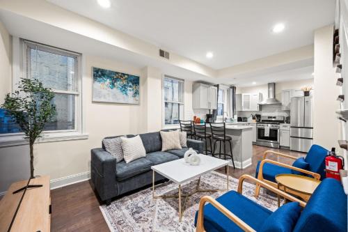Southwark Apartment | Spacious 3-Bedroom Apt in the Heart of Philly