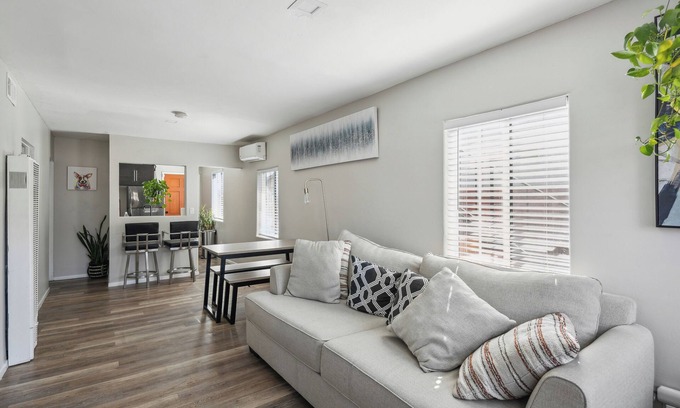 Logan Heights Apartment | Spacious 3-bedroom apartment with WiFi and AC in fabulous San Diego