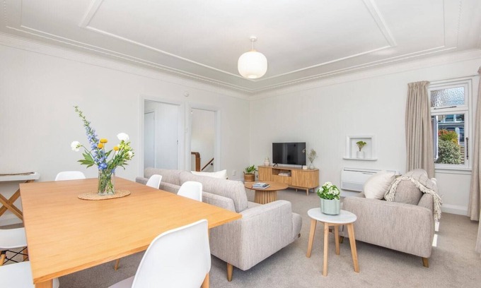 Dunedin House | Spacious 3-Bedroom Home in Roslyn with Views