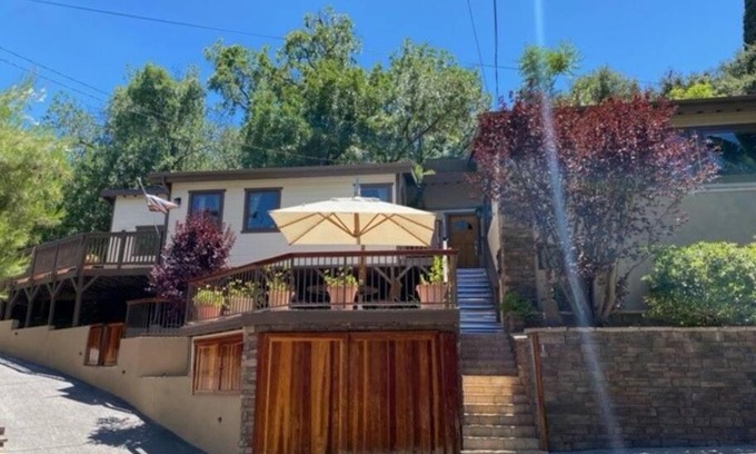 Topanga House | Spacious 3 Bedroom home with hot tub and gym