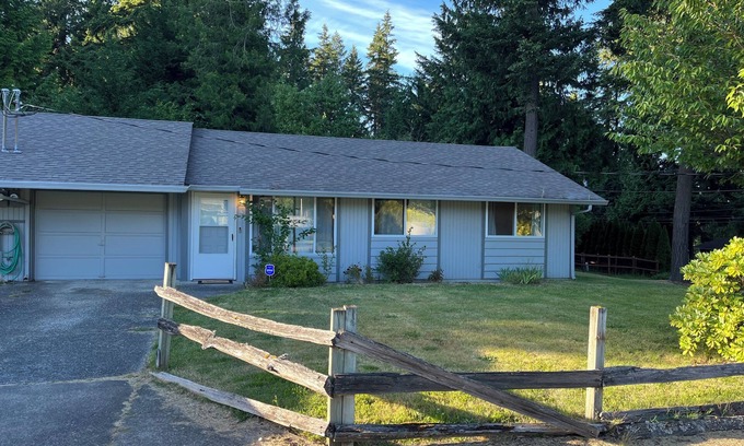 Bonney Lake Apartment | Spacious 3-bedroom apartment with WiFi, AC in enjoyable Bonney Lake