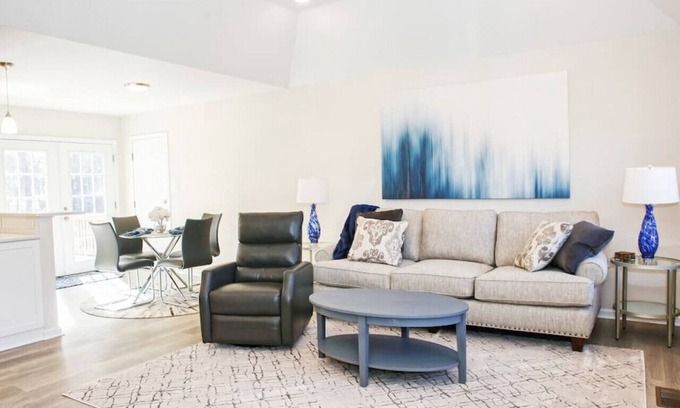 Westport House | Spacious 3 BR Home 2 Minutes to Lake Norman