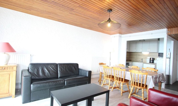 Chamrousse Apartment | Spacious 3-room apartment at the foot of the slopes with balcony