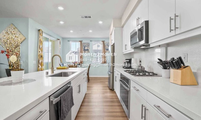 Chino House | Spacious 3B/2.5BA I Single Story I Pet Friendly #41405