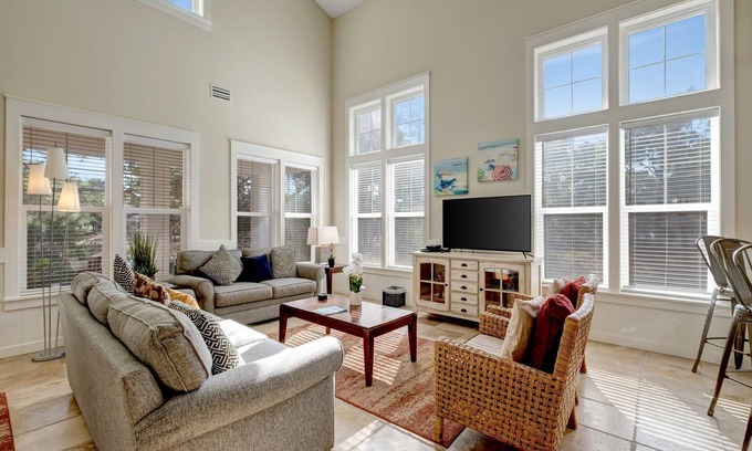 Laurel Grove House | Spacious 3BR/3BA Single Family Home at Sandestin Golf and Beach Resort!