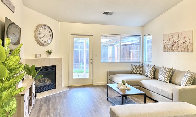 Rosedale House | Spacious 4 BD Home In Bakersfield/Super Comfy Beds