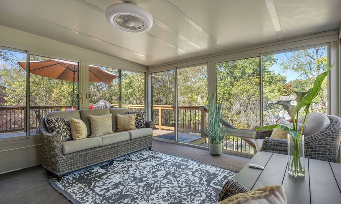 Hendersonville House | Spacious 4-bedroom house in gorgeous Hendersonville with AC, WiFi