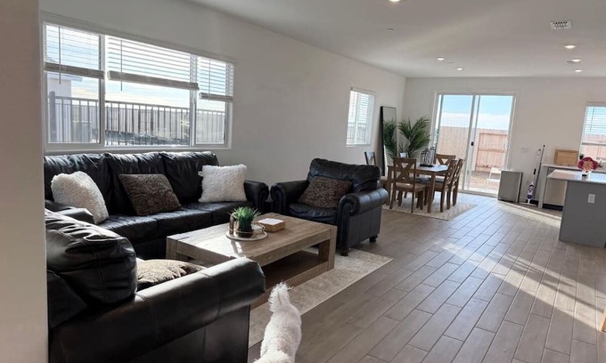 Rancho Cordova House | Spacious 4-bedroom house with WiFi, AC in charming Rancho Cordova
