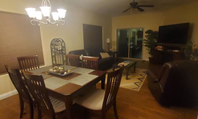 San Tan Valley House | Spacious 4-bedroom 2-bathroom house with TV's, WiFi in charming San Tan Valley