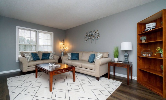Houston County House | Spacious 4-Bedroom Retreat & Pet-Friendly Fenced Yard!