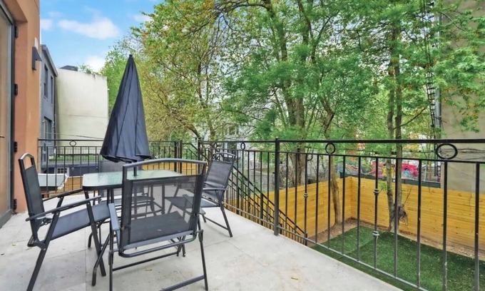 Bedford-Stuyvesant Apartment | Spacious 4-bedroom apartment in charming Brooklyn with WiFi, AC