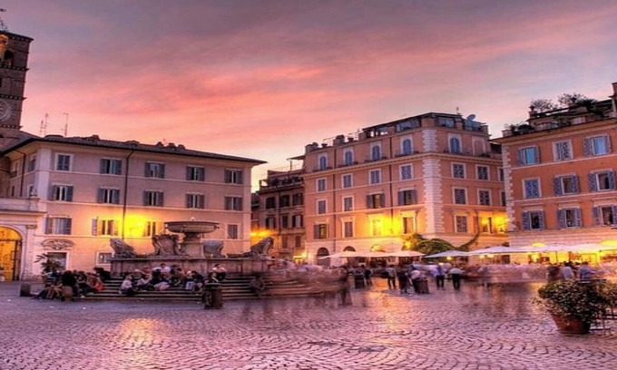 Gianicolense Apartment | Spacious 4 bedroom Apartment near St. Peter's Basilica
