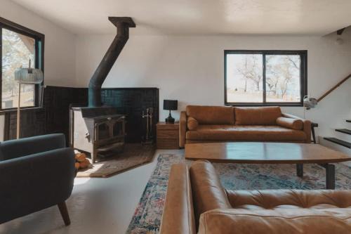 Dunlap House | Spacious 4-bedroom cabin on secluded private land