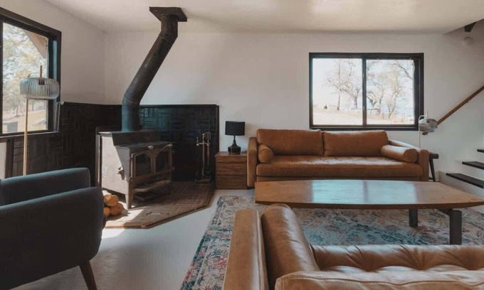 Dunlap Cabin | Spacious 4-bedroom cabin on secluded private land