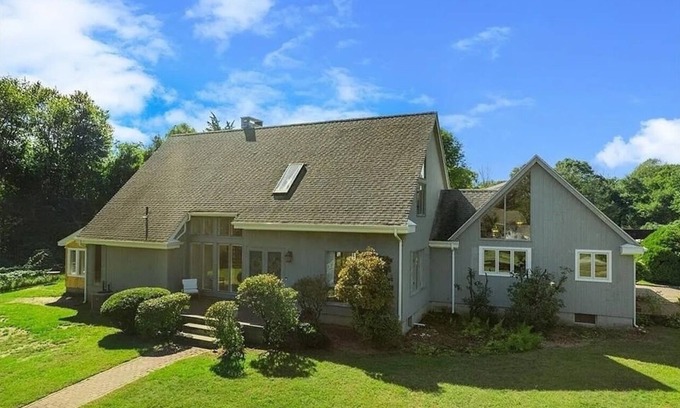 Stonington House | Spacious 4-bedroom estate in charming Stonington