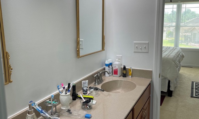 South Bend House | Spacious 4-bedroom house with AC and WiFi in phenomenal South Bend