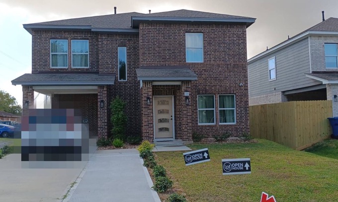 Texas City House | Spacious 4-bedroom house in charming Texas City with WiFi and AC