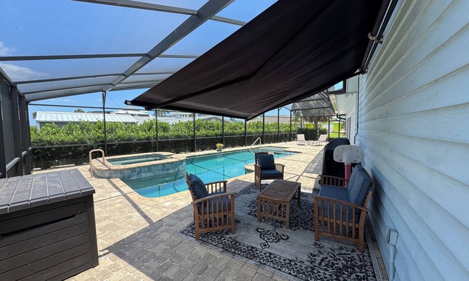 Edgewater House | Spacious 4-bedroom house w salt water pool in a peaceful, serene neighborhood