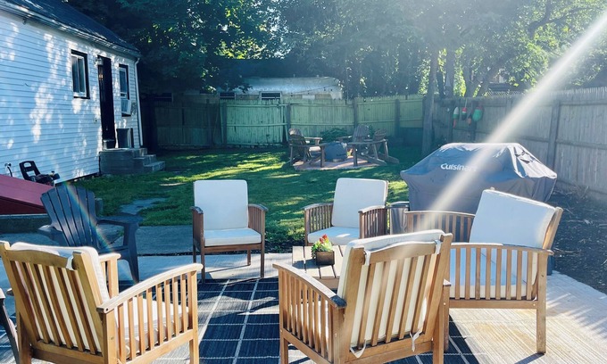 Portland House | Spacious 4-bedroom house in Portland walking distance to heart of downtown