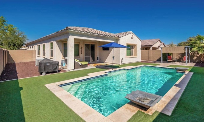 Buckeye House | Spacious 4-bedroom house with Pool, WiFi and AC in brilliant Buckeye