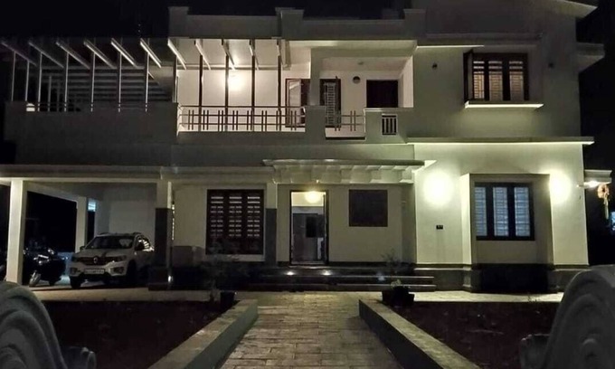 Kannur House | Spacious 4-bedroom house with WiFi, AC in serene Kannur