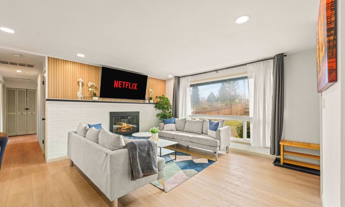 SeaTac House | Spacious 4-bedroom house in nice SeaTac with WiFi