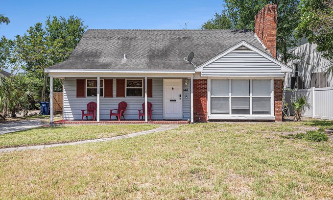 Davis Islands House | Spacious 4-bedroom house in Splendor of Severn Davis Islands!