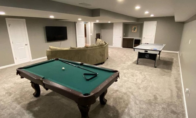 Interlochen House | Spacious 4-Bedroom, 3-Bathroom Retreat for Making Special Memories