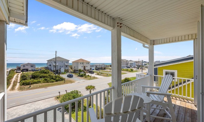 North Topsail Beach House | Spacious 4 Bedroom w/ Ocean Views, Dock & Kayak Launch. 2 Min Walk 2 Beach