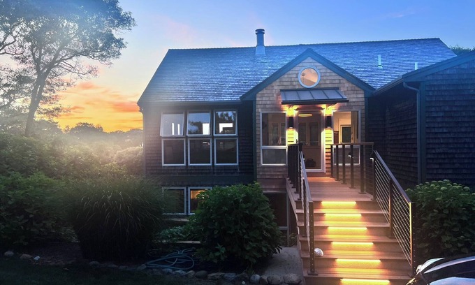 Vineyard Haven House | Spacious 4 Bedroom with Private Beach - West Tisbury