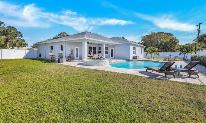 Vero Lake Estates House | Spacious 4 Home w/ Pool & Boat Parking Sebastian