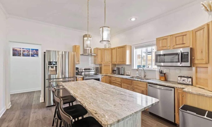 Indianapolis House | Spacious 4BR/3BA Sleeps 13 Hot Tub, Game Room & Walk to Stadiums
